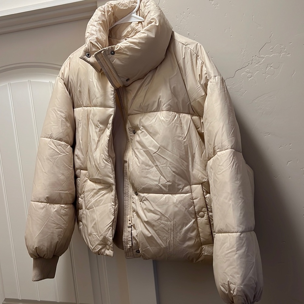 AE Chill Puffer Jacket Womens Large